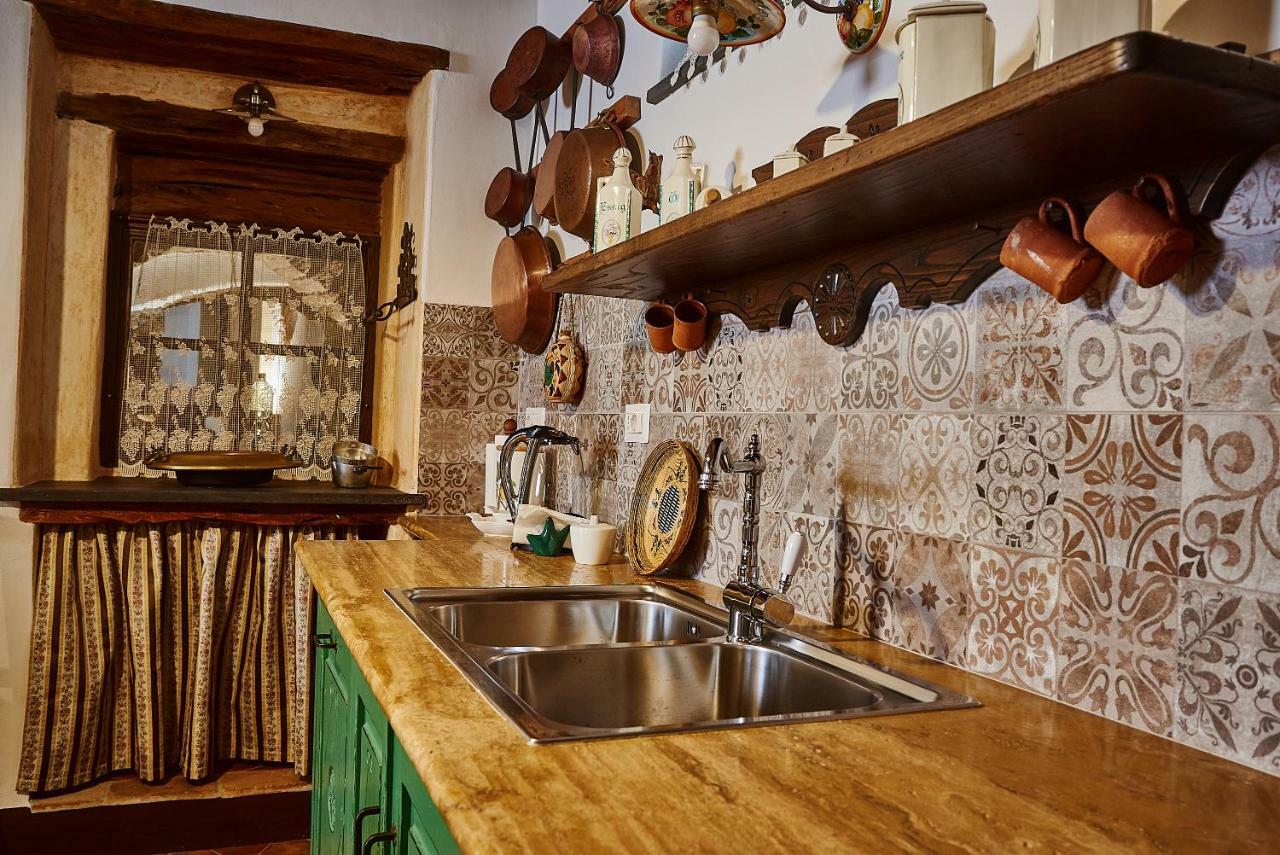 La Casa Del Balivo Hotel Dorgali Buitenkant foto